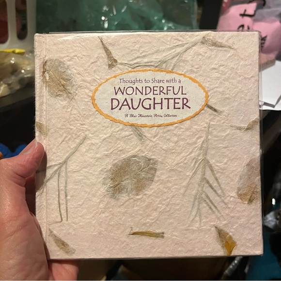 Thoughts to Share With a Wonderful Daughter: A Blue Mountain Arts Collection... - Picture 1 of 3